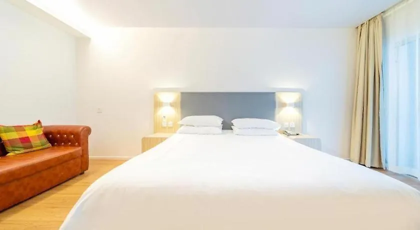 ** Hotel Hi Inn Liangpin Shanghai Xujiahui Tianlin Road Chiny